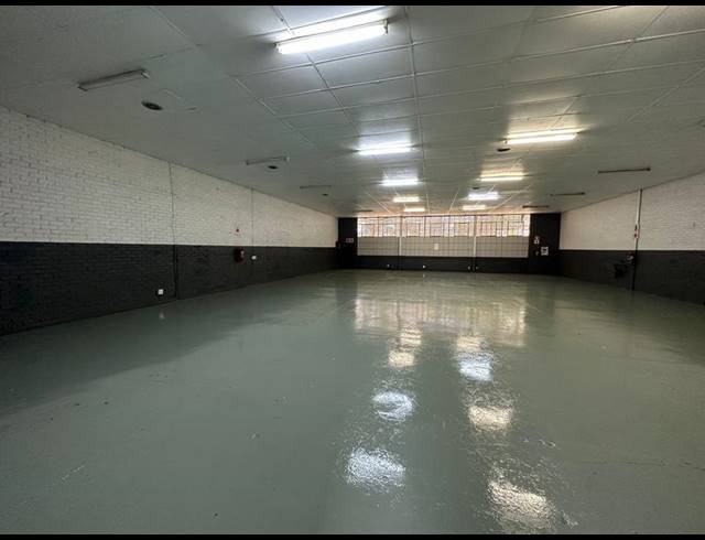 INDUSTRIAL PROPERTY TO RENT IN HALFWAY HOUSE